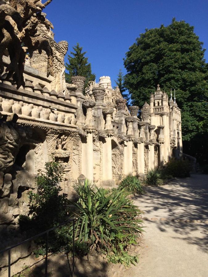 Bed and Breakfast Chez L'Antiquaire Hauterives Exterior foto